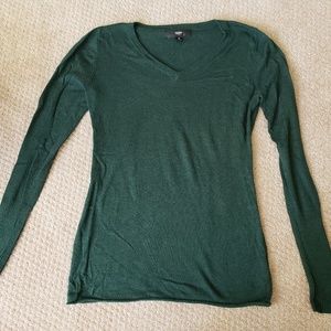 Hunter V-neck sweater